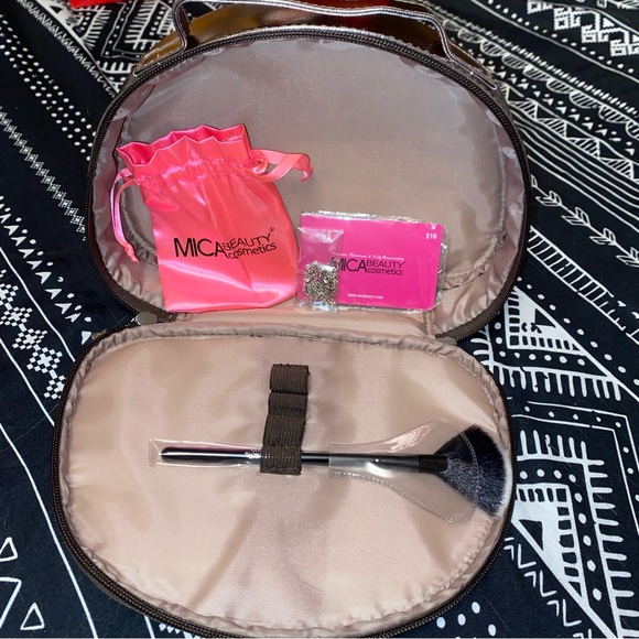 Mica Beauty Cosmetics make up bag - Picture 4 of 4
